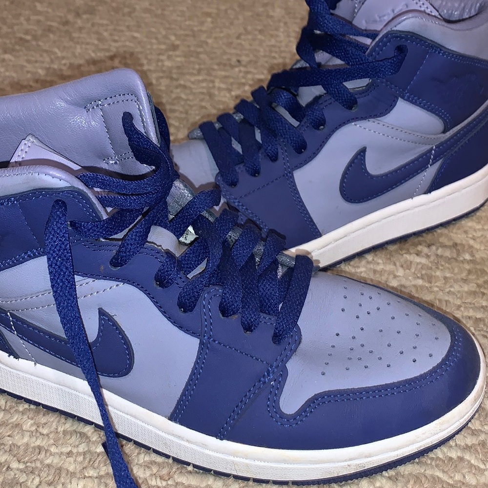Jordan 1 Mid SE